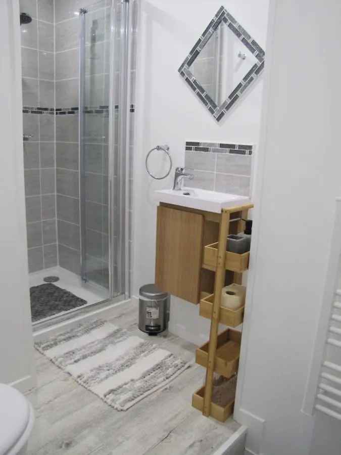 C'Est La Vie Bed & Breakfast Saint-Malo-des-Trois-Fontaines